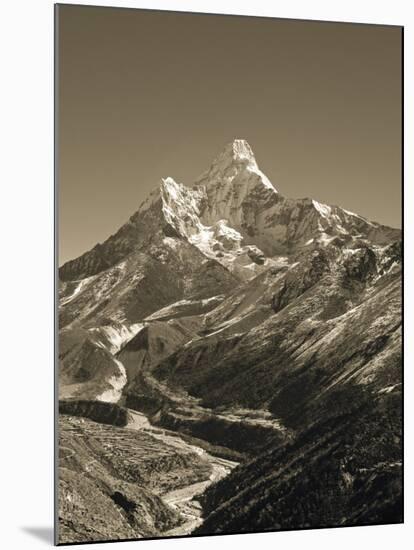 Ama Dablam, Khumbu Valley, Everst Region, Nepal-Jon Arnold-Mounted Photographic Print