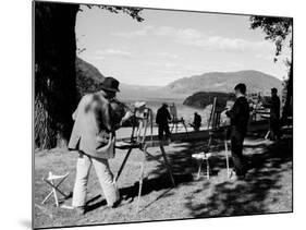Amatuer Artists Painting Hudson River Landscape Scene-Alfred Eisenstaedt-Mounted Photographic Print