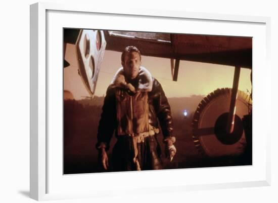 AMAZING STORIES TV EPISODE : "THE MISSION", 1985 directed by STEV with Kevin Costner (photo)-null-Framed Photo