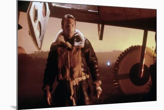 AMAZING STORIES TV EPISODE : "THE MISSION", 1985 directed by STEV with Kevin Costner (photo)-null-Mounted Photo