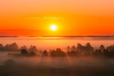 Amazing Sunrise Over Misty Landscape. Scenic View Of Foggy Morning Sky ...
