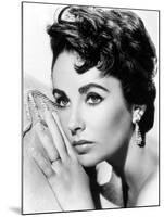 American Actress Liz Taylor C. 1954-null-Mounted Photo