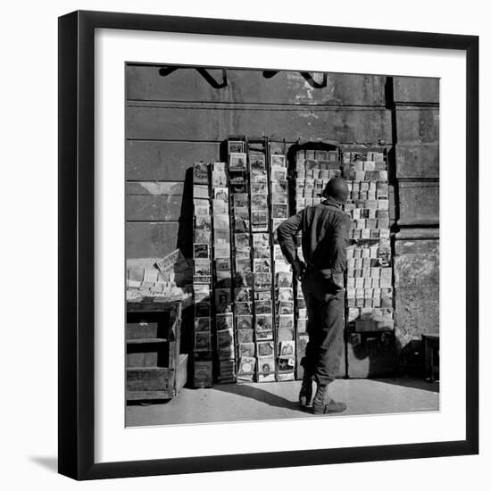 American GI Perusing Book Vendors' Stand during WWII-Robert Capa-Framed Photographic Print