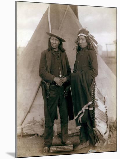 American Horse and Red Cloud, Indian Chiefs-Science Source-Mounted Giclee Print