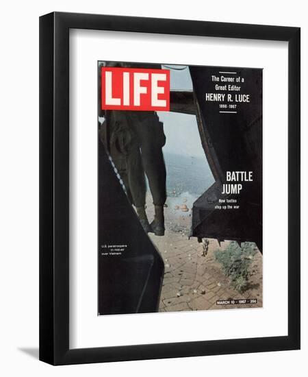 American Paratroopers, 2nd Batt. 503rd Inf. Reg 173rd Airborne Brigade, Vietnam War, March 10, 1967-Co Rentmeester-Framed Photographic Print