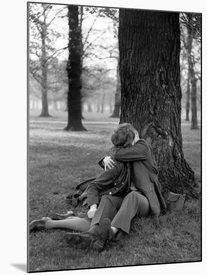 American Soldier and His English Girlfriend Kissing under a Tree in Hyde Park-Ralph Morse-Mounted Photographic Print