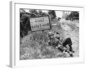 American Soldier Elmer Habbs of Delaware Resting as Troops Advance in Allied Invasion of Normandy-Bob Landry-Framed Photographic Print