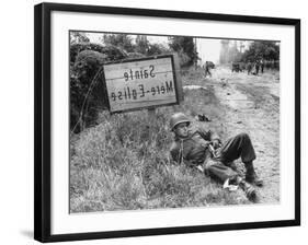 American Soldier Elmer Habbs of Delaware Resting as Troops Advance in Allied Invasion of Normandy-Bob Landry-Framed Photographic Print