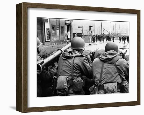 American Troops Face East Berlin at Checkpoint Charlie at Friedrichstrasse in West Berlin-null-Framed Photo