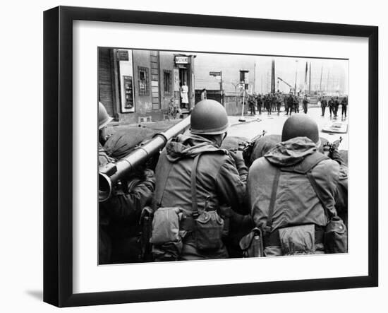 American Troops Face East Berlin at Checkpoint Charlie at Friedrichstrasse in West Berlin-null-Framed Photo