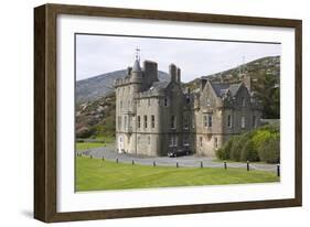 Amhuinnsuidhe Castle, Isle of Harris, Outer Hebrides, Scotland, 2009-Peter Thompson-Framed Photographic Print
