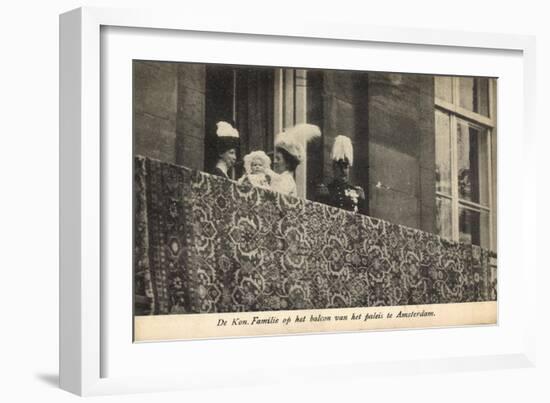 Amsterdam, Königliche Familie Auf Dem Balkon-null-Framed Giclee Print