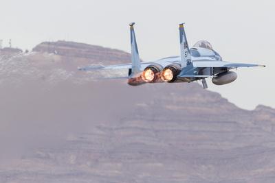 https://imgc.allpostersimages.com/img/posters/an-aggressor-f-15c-eagle-of-the-u-s-air-force-taking-off_u-L-PU1SED0.jpg?artPerspective=n