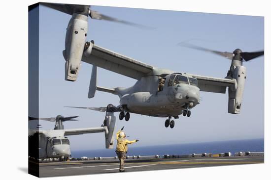 An MV-22 Osprey Takes Off from the Amphibious Assault Ship USS Kearsarge-null-Stretched Canvas