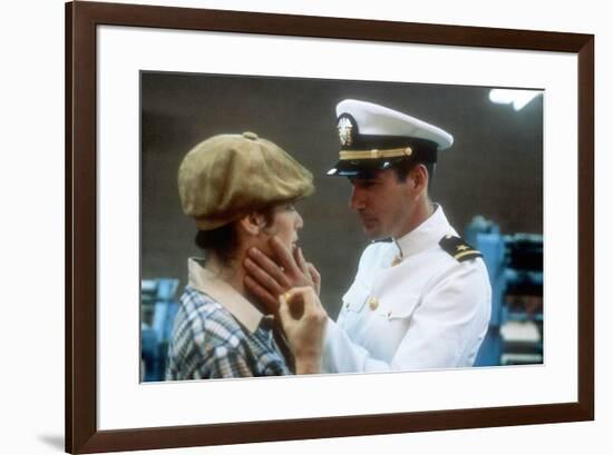 AN OFFICER AN A GENTLEMAN, 1982 DIRECTD BY TAYLOR HACKFORD with Debra Winger and Richard Gere (phot-null-Framed Photo