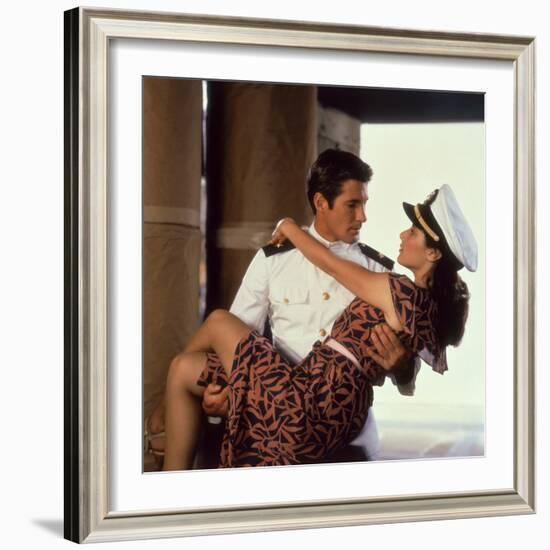 An Officer And A Gentleman, Richard Gere, Debra Winger, 1982-null-Framed Photo