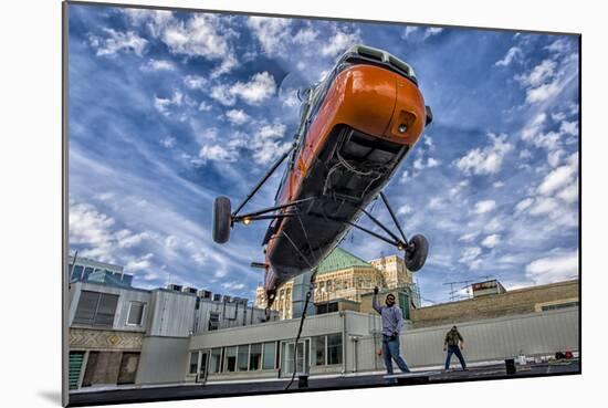 An S-58T Picks Up The Lifting Line On The Top Of A Building In Chicago, Illinois-null-Mounted Photographic Print