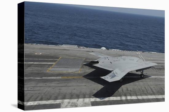 An X-47B Unmanned Combat Air System Makes an Arrested Landing-null-Stretched Canvas