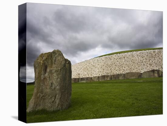 Ancient Burial Mound, Newgrange, County Meath, Republic of Ireland (Eire)-Jean Brooks-Stretched Canvas