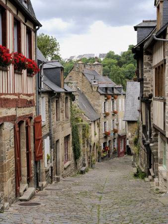https://imgc.allpostersimages.com/img/posters/ancient-cobbled-street-and-houses-rue-du-petit-fort-dinan-cotes-d-armor-brittany_u-L-P93JFE0.jpg?artPerspective=n