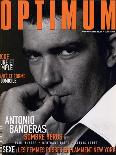 L'Optimum, November 1998 - Antonio Banderas Porte une Veste de Smoking et une Chemise Gucci-André Rau-Art Print