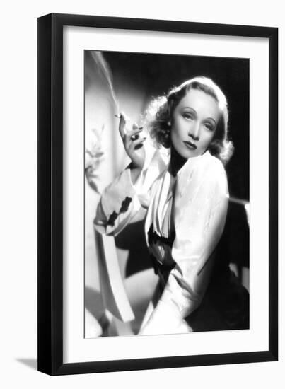 Ange Angel De Ernstlubitsch Avec Marlene Dietrich 1937-null-Framed Photo