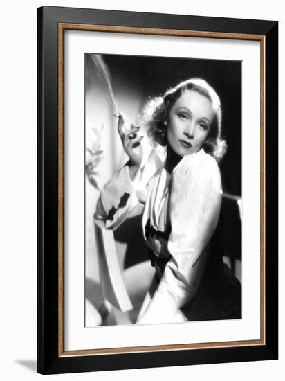 Ange Angel De Ernstlubitsch Avec Marlene Dietrich 1937-null-Framed Photo