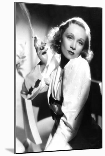 Ange Angel De Ernstlubitsch Avec Marlene Dietrich 1937-null-Mounted Photo