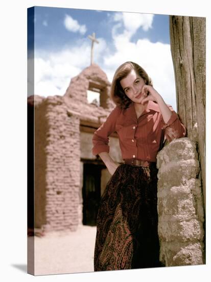 Angie Dickinson sur le tournage du film RIO BRAVO, 1959 film On the set, Angie Dickinson (photo)-null-Stretched Canvas