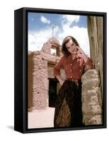 Angie Dickinson sur le tournage du film RIO BRAVO, 1959 film On the set, Angie Dickinson (photo)-null-Framed Stretched Canvas