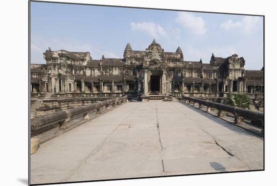 Angkor Wat Temple, 12th Century, Khmer, Siem Reap, Cambodia-Robert Harding-Mounted Photographic Print