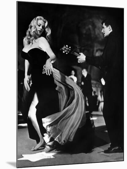 Anita Ekberg, La Dolce Vita, Federico Fellini, 1960 (b/w photo)-null-Mounted Photo