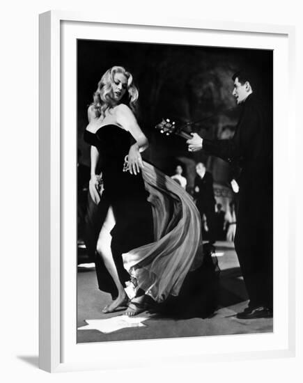 Anita Ekberg, La Dolce Vita, Federico Fellini, 1960 (b/w photo)-null-Framed Photo