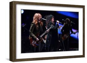 Ann and Nancy Wilson of Heart Perform for Marines in San Diego, Dec. 3, 2010-null-Framed Photo