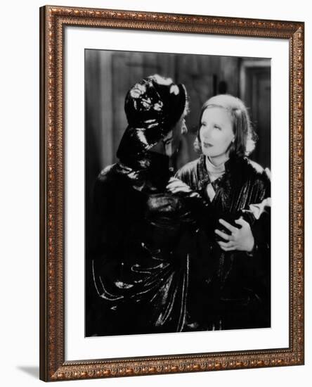 ANNA CHRISTIE, 1930 directed by CLARENCE BROWN George F. Marion and Greta Garbo (b/w photo)-null-Framed Photo