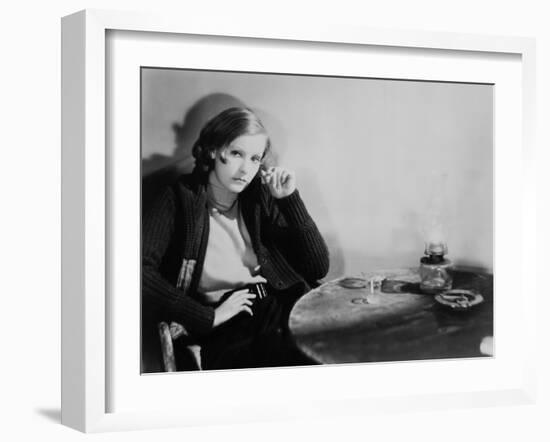 ANNA CHRISTIE, 1930 directed by CLARENCE BROWN Greta Garbo (b/w photo)-null-Framed Photo