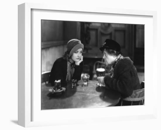 ANNA CHRISTIE, 1930 directed by CLARENCE BROWN Greta Garbo / Marie Dressler (b/w photo)-null-Framed Photo