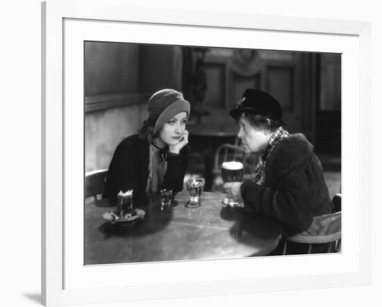 ANNA CHRISTIE, 1930 directed by CLARENCE BROWN Greta Garbo / Marie Dressler (b/w photo)-null-Framed Photo