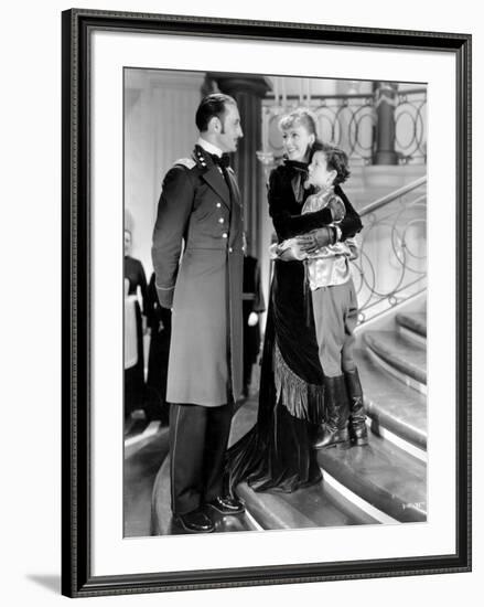 Anna Karenina by Clarence Brown, based on a novel by Leo Tolstoi, with Basil Rathbone, Greta Garbo,-null-Framed Photo