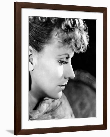 Anna Karenina by Clarence Brown, based on a novel by Leo Tolstoi, with Greta Garbo, 1935 (b/w photo-null-Framed Photo