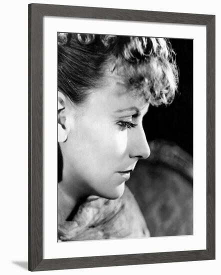 Anna Karenina by Clarence Brown, based on a novel by Leo Tolstoi, with Greta Garbo, 1935 (b/w photo-null-Framed Photo