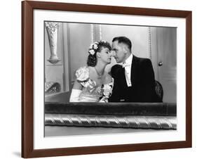 Anna Karenina by Clarence Brown, based on a novel by Leo Tolstoi, with Greta Garbo, Fredric March, -null-Framed Photo