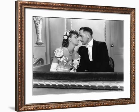 Anna Karenina by Clarence Brown, based on a novel by Leo Tolstoi, with Greta Garbo, Fredric March, -null-Framed Photo