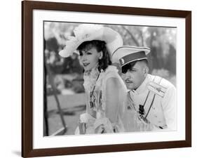 Anna Karenina by Clarence Brown, based on a novel by Leo Tolstoi, with Greta Garbo, Fredric March, -null-Framed Photo