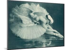 Anna Pavlova (1881-1931) Russian Ballet Dancer Photographed Here in Swan Lake in 1920-null-Mounted Photographic Print