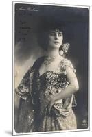Anna Pavlova Russian Ballet Dancer in an Ornate Costume in 1910-null-Mounted Premium Photographic Print