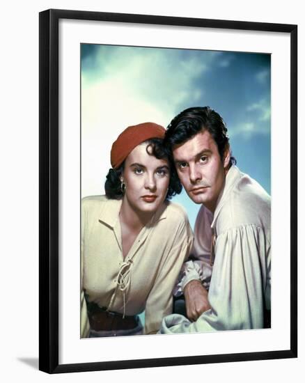 ANNE OF THE INDIES, 1951 directed by JACQUES TOURNEUR Jean Peters and Louis Jourdan (photo)-null-Framed Photo