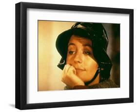 Annie Girardot Bernard Blier: Elle Boit Pas, Elle Fume Pas, Elle Drague Pas Mais... Elle Cause !, 1-Marcel Dole-Framed Photographic Print