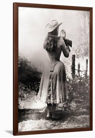 Annie Oakley Shooting over Shoulder-null-Framed Photographic Print