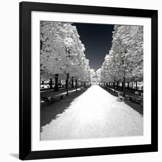 Another Look - Paris-Philippe Hugonnard-Framed Photographic Print